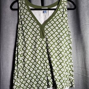 Old Navy hi-low tank top. Olive green with white diamond pattern. Size L.